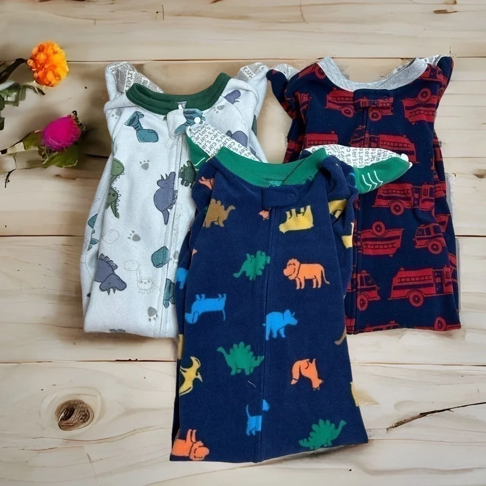 18 mos-2T Fleece Footed Pajama Bundle Fire Truck Dinosaurs Carter’s Red Green